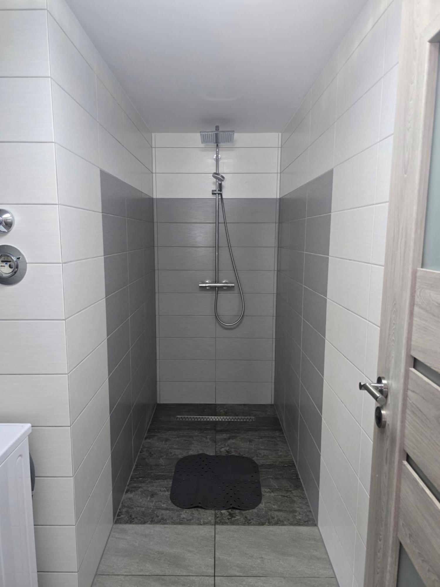 Klimatisierte Moderne Einzimmerwohnung In มาลแบร์ก ภายนอก รูปภาพ